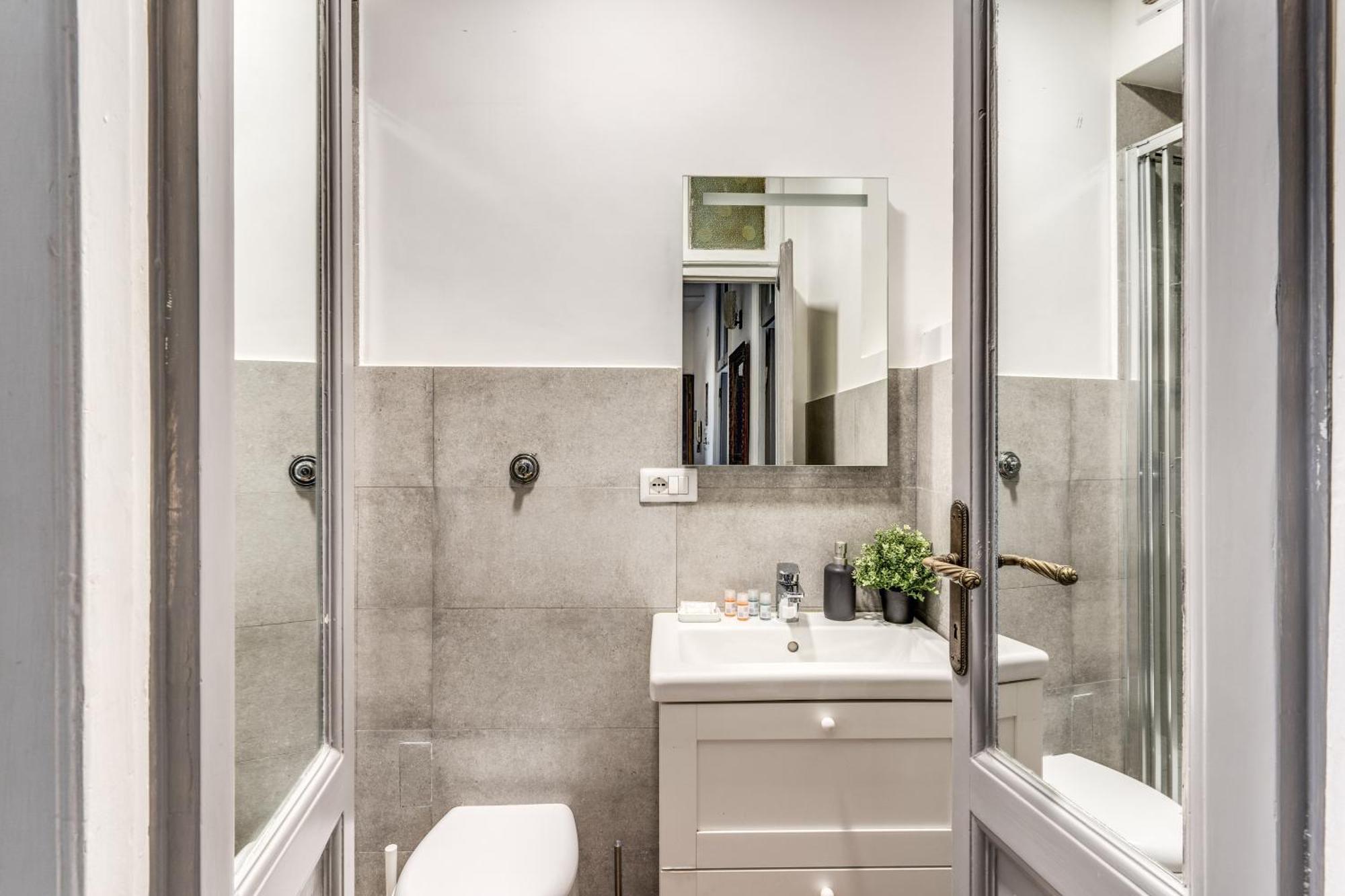 Lovely Renovated Flat By Vatican Rome Bagian luar foto