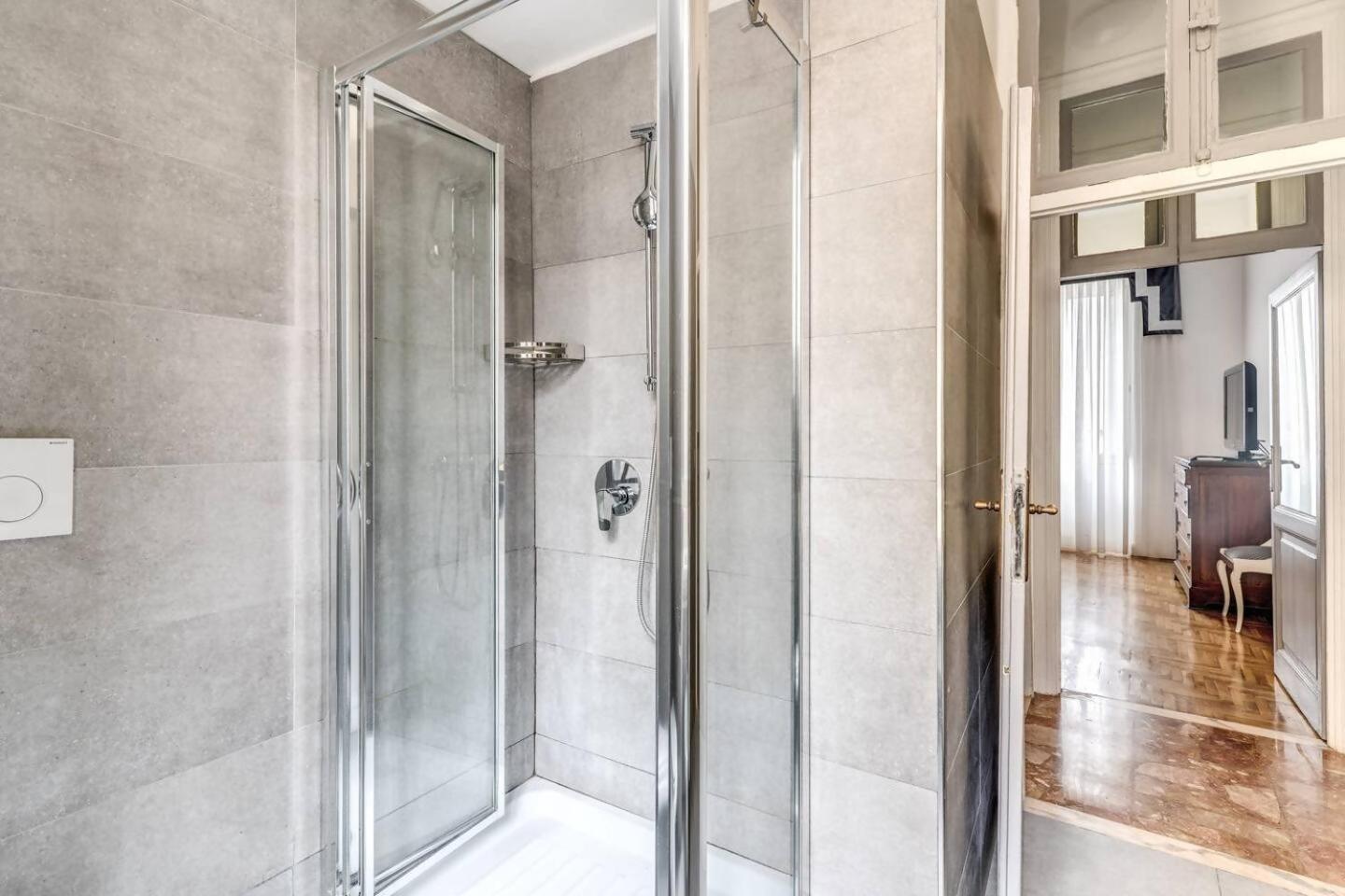 Lovely Renovated Flat By Vatican Rome Bagian luar foto