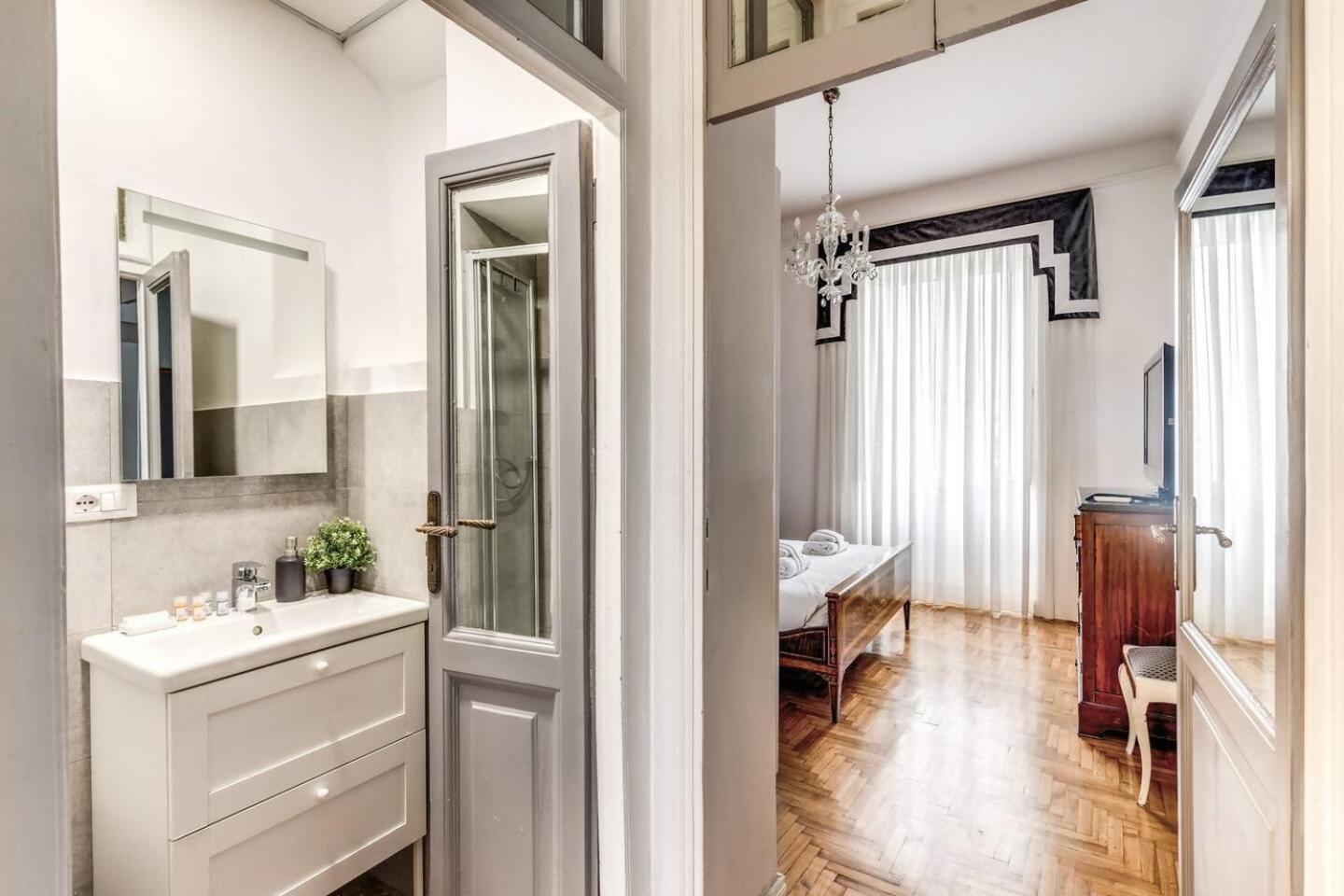 Lovely Renovated Flat By Vatican Rome Bagian luar foto